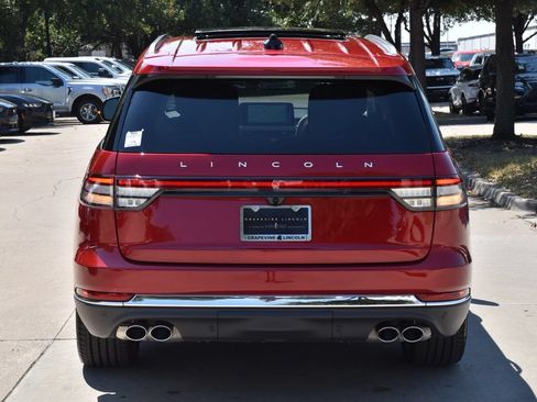 Certified 2026 Lincoln Aviator Reserve AWD/4WD image 9