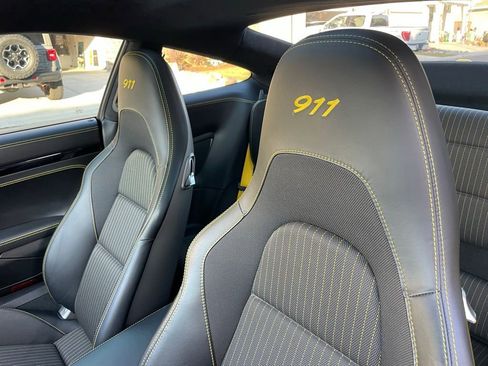 Used 2018 Porsche 911 Carrera T RWD image 15
