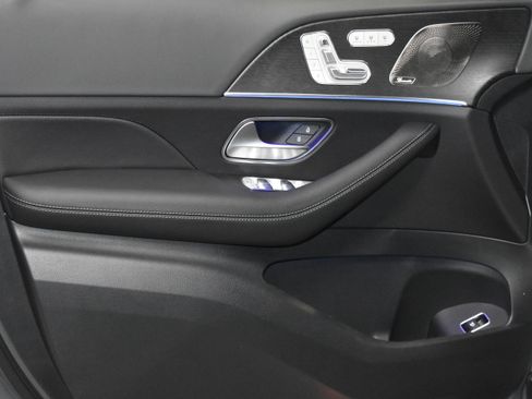New 2026 Mercedes-Benz GLS 450 4MATIC image 3