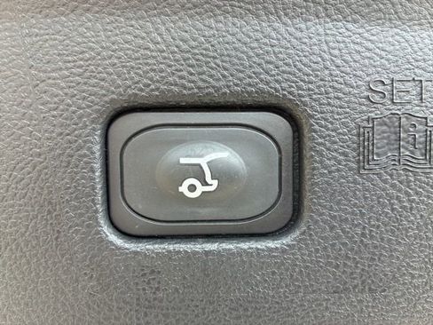 Used 2024 Ford Edge ST-Line AWD/4WD image 8