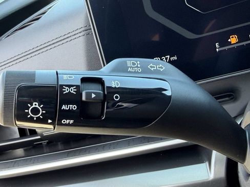 New 2026 Kia Carnival SX w/ SX Dark Edition Package FWD image 31