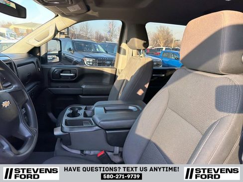 Used 2022 Chevrolet Silverado 2500 Custom w/ Custom Value Package AWD/4WD image 15