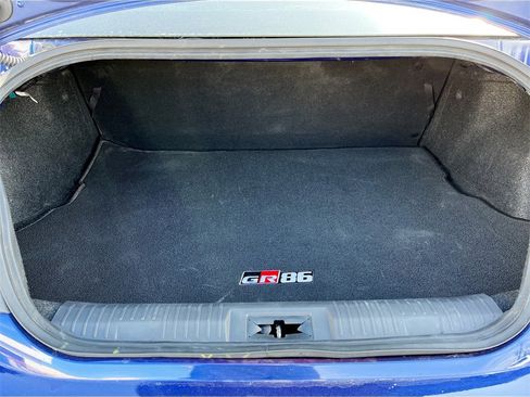 Used 2024 Toyota GR86 Premium image 24