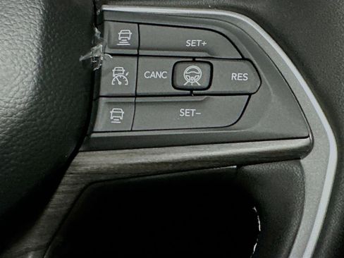 New 2026 Jeep Grand Cherokee Altitude AWD/4WD image 30