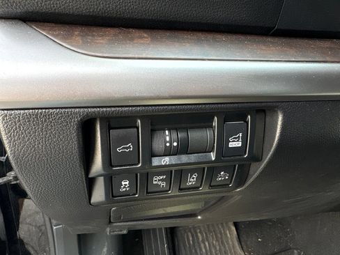 Used 2018 Subaru Outback 2.5i Limited AWD/4WD image 11