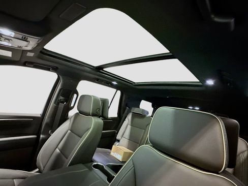 New 2025 Chevrolet Tahoe Premier image 24