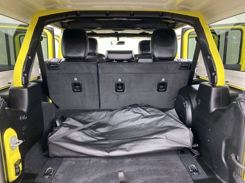 Used 2023 Jeep Wrangler Unlimited Sahara w/ Cold Weather Group image 28