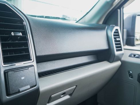 Used 2018 Ford F150 XLT image 13