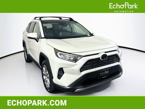 Used 2020 Toyota RAV4 Limited FWD image 1