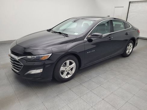 Used 2022 Chevrolet Malibu LS w/ Driver Confidence Package II FWD image 2