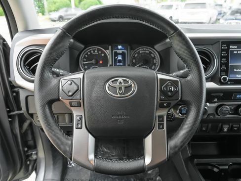 Used 2023 Toyota Tacoma SR5 AWD/4WD image 10