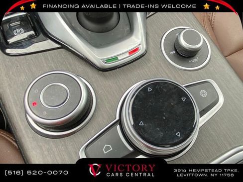 Used 2023 Alfa Romeo Stelvio Ti image 36