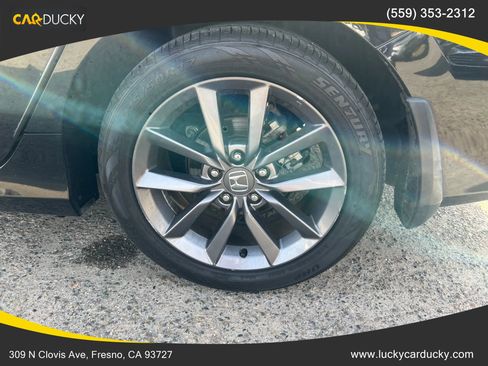 Used 2020 Honda Civic EX image 11