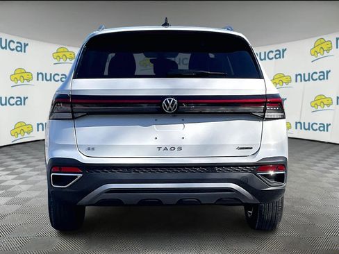 New 2026 Volkswagen Taos SE image 6