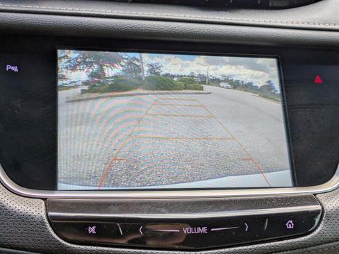 Used 2018 Cadillac XT5 AWD image 21