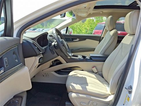 Used 2020 Lincoln Nautilus Reserve w/ Cargo Utility Package AWD/4WD image 13