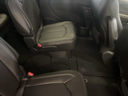 New 2026 Chrysler Pacifica Select w/ S Appearance Package FWD image 22