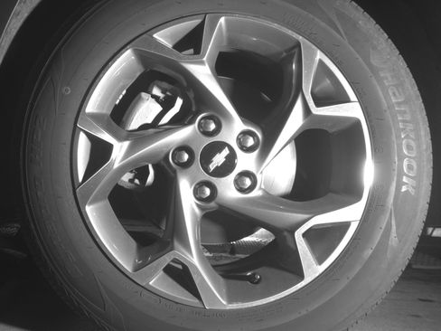 Used 2025 Chevrolet Trax LT FWD image 12