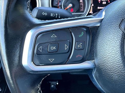 Used 2022 Jeep Wrangler Unlimited Sahara AWD/4WD image 16
