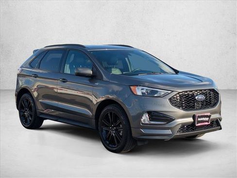 Certified 2023 Ford Edge ST-Line image 3