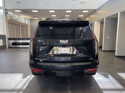 Used 2021 Cadillac Escalade Sport Platinum image 9