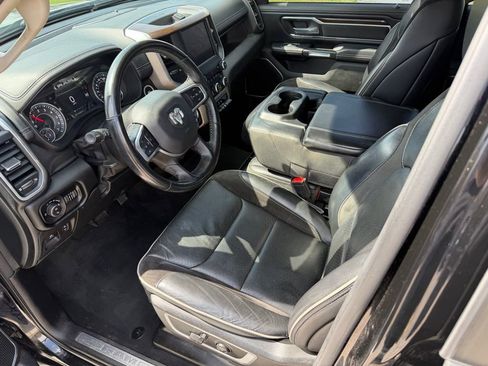 Used 2022 RAM 1500 Laramie AWD/4WD image 14