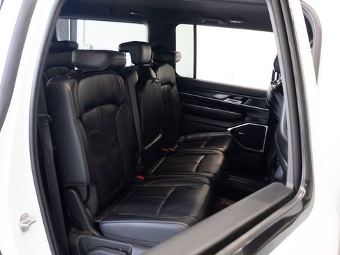 Used 2022 Jeep Wagoneer Series I AWD/4WD image 25
