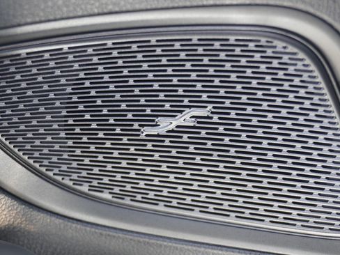 Used 2024 Mercedes-Benz C 300 Sedan image 23