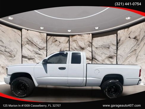 Used 2011 Dodge Dakota ST image 4
