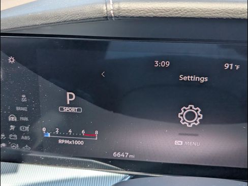 Used 2025 Nissan Murano Platinum w/ Cargo Package AWD/4WD image 9