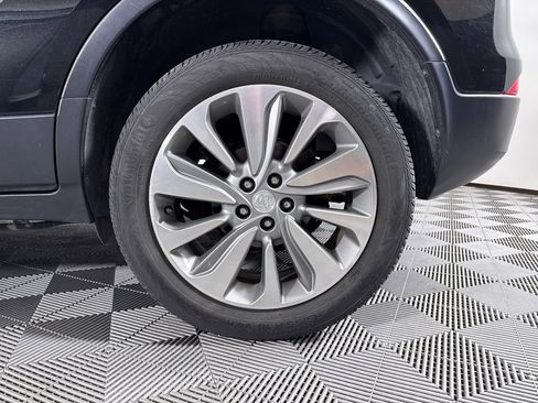 Used 2018 Buick Encore Preferred image 18