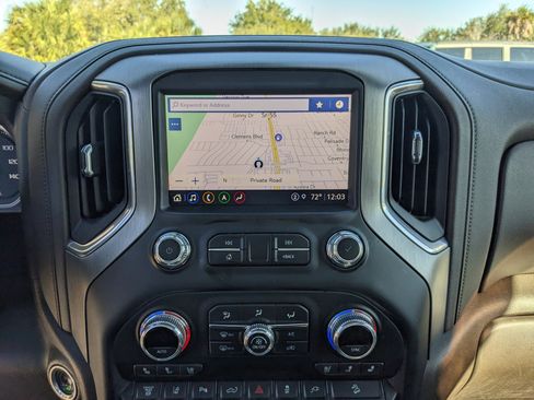 Used 2022 GMC Sierra 2500 Denali image 25