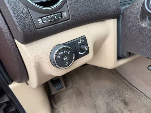 Used 2011 Buick Enclave CXL AWD/4WD image 12