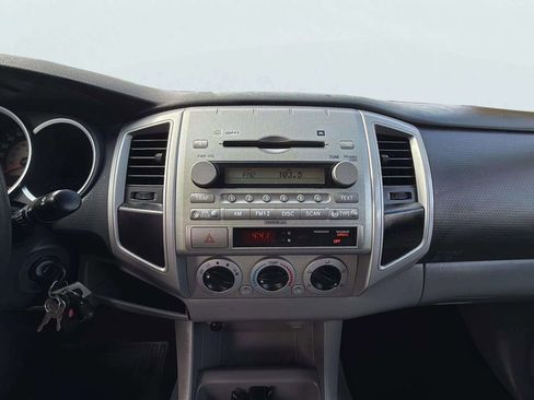 Used 2006 Toyota Tacoma PreRunner RWD image 10
