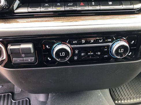 New 2025 GMC Sierra 1500 Elevation AWD/4WD image 28