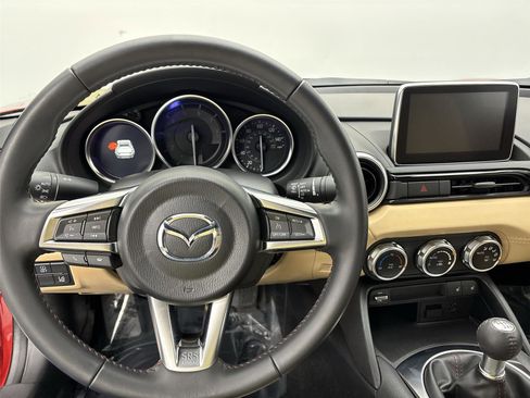 Used 2017 MAZDA MX-5 Miata RF Grand Touring image 22