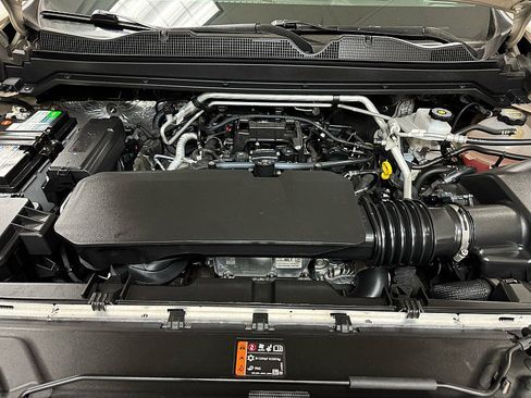 Used 2024 Chevrolet Colorado W/T RWD image 15