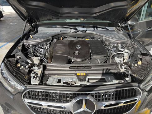 Used 2023 Mercedes-Benz GLC 300 GLC 300 image 32