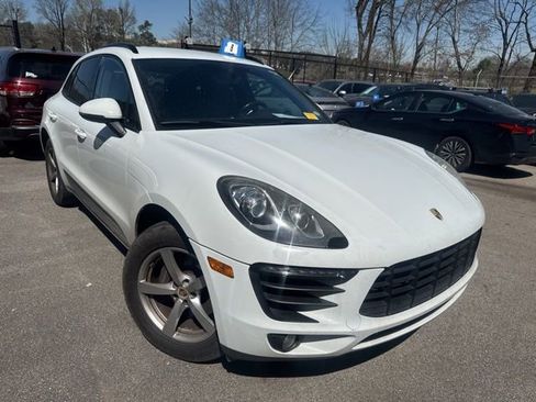 Used 2017 Porsche Macan image 2