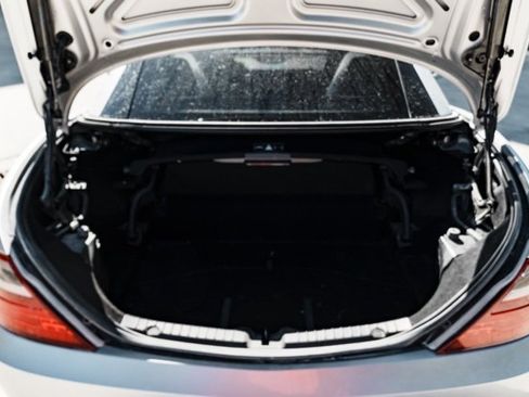Used 2014 Mercedes-Benz SLK 350 image 6