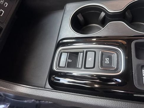 Used 2023 Honda Pilot LX image 18