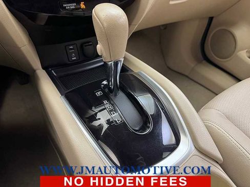 Used 2015 Nissan Rogue SL w/ SL Premium Package image 32