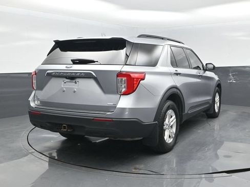 Used 2020 Ford Explorer XLT w/ Cold Weather Package AWD/4WD image 21