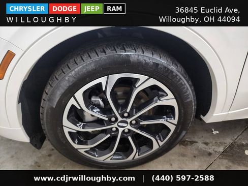 Used 2024 Lincoln Nautilus Reserve w/ Equipment Group 202A AWD/4WD image 41