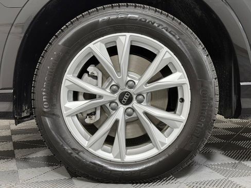 Certified 2025 Audi Q3 2.0T Premium w/ Convenience Package image 12