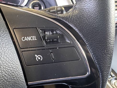 Used 2018 Mitsubishi Eclipse Cross SE image 28