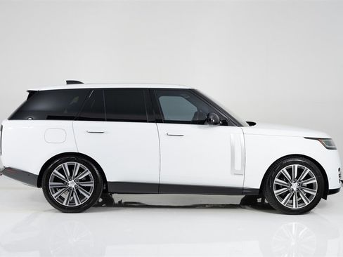 Used 2023 Land Rover Range Rover Autobiography AWD/4WD image 3