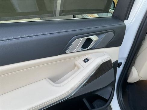 Used 2021 BMW X5 xDrive40i w/ Premium Package image 22