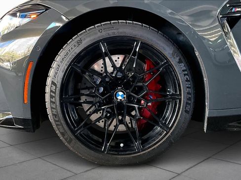 Used 2025 BMW M4 Coupe w/ Executive Package image 11