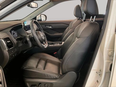 Used 2023 Nissan Rogue SL w/ SL Premium Package FWD image 7